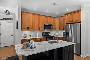 53 Ridgeview Ln, Mount Arlington, NJ 07856 - Photo 8