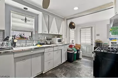34 E Munson Ave, Dover, NJ 07801 - Photo 10