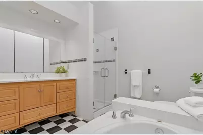 161 Marion Dr, West Orange Township, NJ 07052 - Photo 16