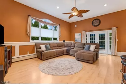 27 Strickland Ave, Little Falls Township, NJ 07424 - Photo 10