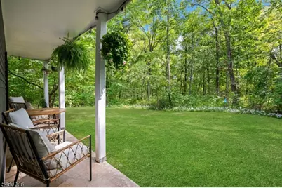131 Countryside Dr, Bernards Township, NJ 07920 - Photo 2