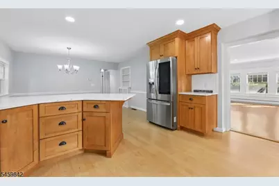 166 Crescent Ave, Waldwick, NJ 07463 - Photo 10