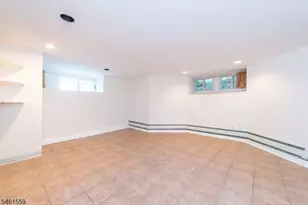 16 Llewellyn Rd, Montclair, NJ 07042 - Photo 16
