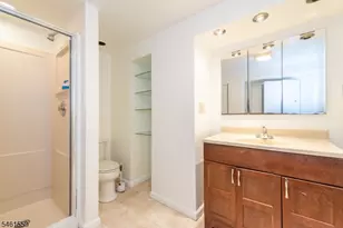 16 Llewellyn Rd, Montclair, NJ 07042 - Photo 14