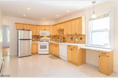 16 Llewellyn Rd #1, Montclair, NJ 07042 - Photo 10