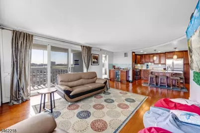 555 North Ave #11E, Fort Lee, NJ 07024 - Photo 6