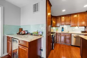 555 North Ave, Fort Lee, NJ 07024 - Photo 4
