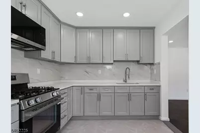 9 Kiel Ave #2, Butler, NJ 07405 - Photo 4
