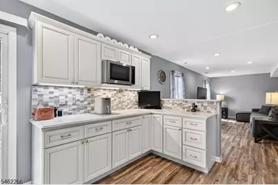 2 Braemar Cir, Cranford Township, NJ 07016 - Photo 12