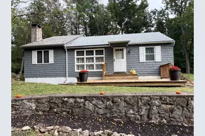 916 Cedar Dr, Stillwater, NJ 07860 - Photo 1