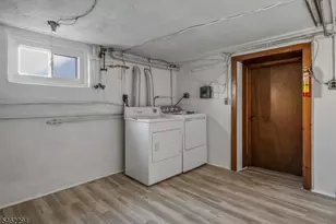 122 Westview Ave, Paramus, NJ 07652 - Photo 10
