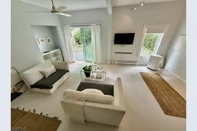 17 Oxford St, Montclair, NJ 07042 - Photo 8