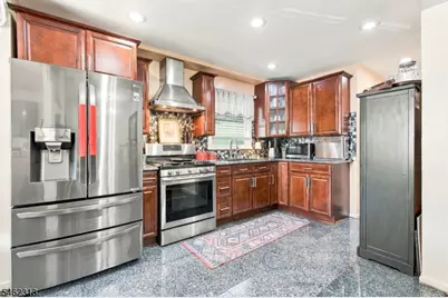 46 Grace St, Jersey City, NJ 07307 - Photo 6
