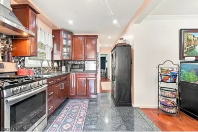 46 Grace St, Jersey City, NJ 07307 - Photo 8
