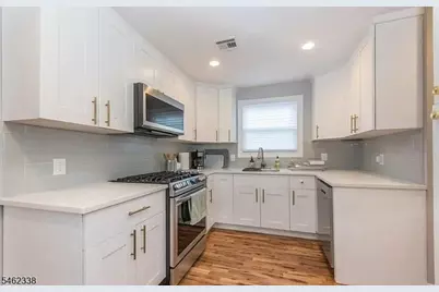 27 Center St, Chatham, NJ 07928 - Photo 6