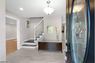 6 Selmar Ter, East Hanover Township, NJ 07936 - Photo 4