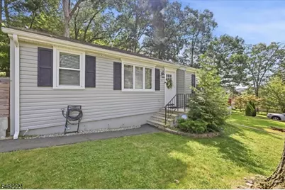 145 S New York Ave, Jefferson Township, NJ 07849 - Photo 2
