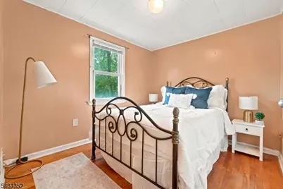 50 Heather Ln, Roselle, NJ 07203 - Photo 10