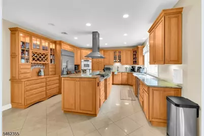 5 Carpenter Pl, Sparta Township, NJ 07871 - Photo 4