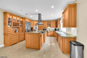 5 Carpenter Pl, Sparta Township, NJ 07871 - Photo 4