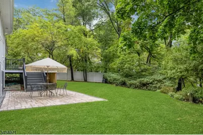 9 Crestview Ct, Montclair, NJ 07042 - Photo 38