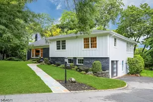 9 Crestview Ct, Montclair, NJ 07042 - Photo 2