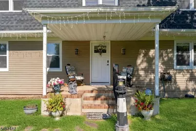 225 Hockenbury Rd, Hillsborough Township, NJ 08844 - Photo 4