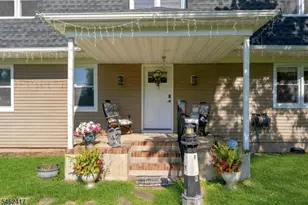 225 Hockenbury Rd, Hillsborough Township, NJ 08844 - Photo 4