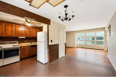 77 Independence Dr, Roselle, NJ 07203 - Photo 12
