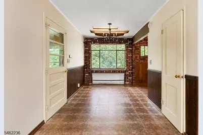 77 Independence Dr, Roselle, NJ 07203 - Photo 10