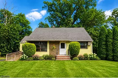 77 Independence Dr, Roselle, NJ 07203 - Photo 2