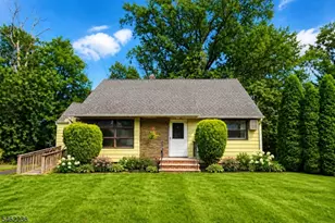 77 Independence Dr, Roselle, NJ 07203 - Photo 2
