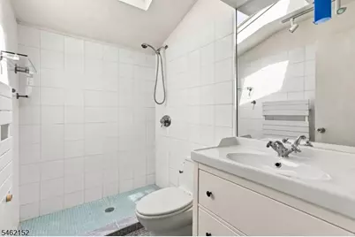 51 Valley View Ter, Wayne, NJ 07470 - Photo 24