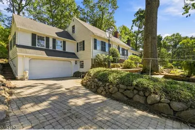51 Valley View Ter, Wayne, NJ 07470 - Photo 2