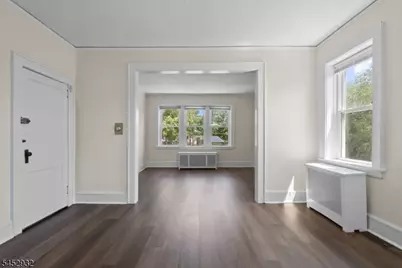 60-62 Elmwood Ave #3, Montclair, NJ 07042 - Photo 2