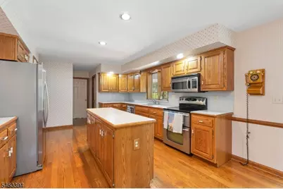 111 Carriage Hill Way, Branchburg Township, NJ 08853 - Photo 10