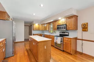 111 Carriage Hill Way, Branchburg Township, NJ 08853 - Photo 10