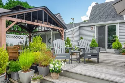 49 Meadow Ln, Bloomfield, NJ 07003 - Photo 20