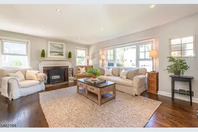 49 Meadow Ln, Bloomfield, NJ 07003 - Photo 4