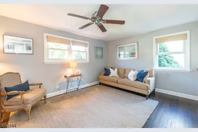 49 Meadow Ln, Bloomfield, NJ 07003 - Photo 10