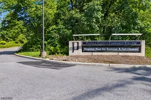 36 Park Ave, Wanaque, NJ 07420 - Photo 22