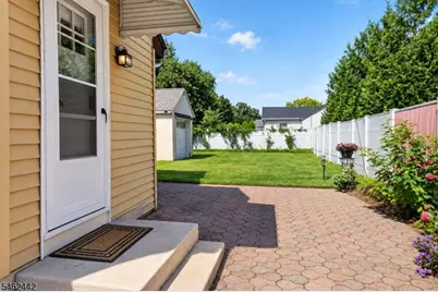 36 Park Ave, Wanaque, NJ 07420 - Photo 14