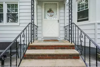 15 Oak Ridge Ave, Nutley, NJ 07110 - Photo 2