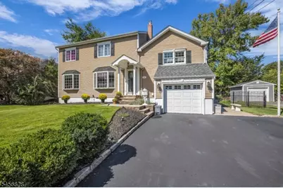 23 Meadow Dr, Little Falls Township, NJ 07424 - Photo 2