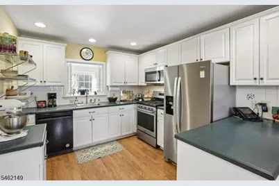 138 Leonardo Dr, West Orange Township, NJ 07052 - Photo 12