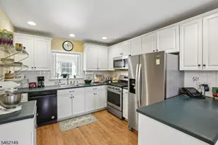 138 Leonardo Dr, West Orange Township, NJ 07052 - Photo 12
