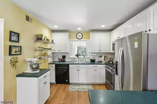 138 Leonardo Dr, West Orange Township, NJ 07052 - Photo 16