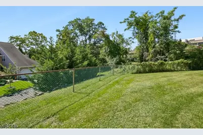 138 Leonardo Dr, West Orange Township, NJ 07052 - Photo 34