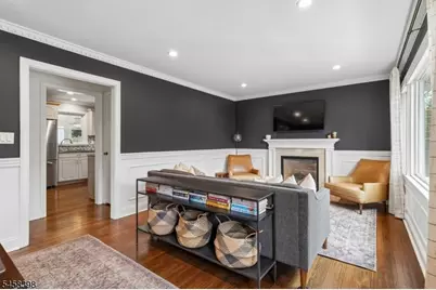 9 Greenfield Ave, Summit, NJ 07901 - Photo 2