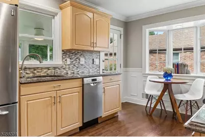 9 Greenfield Ave, Summit, NJ 07901 - Photo 6